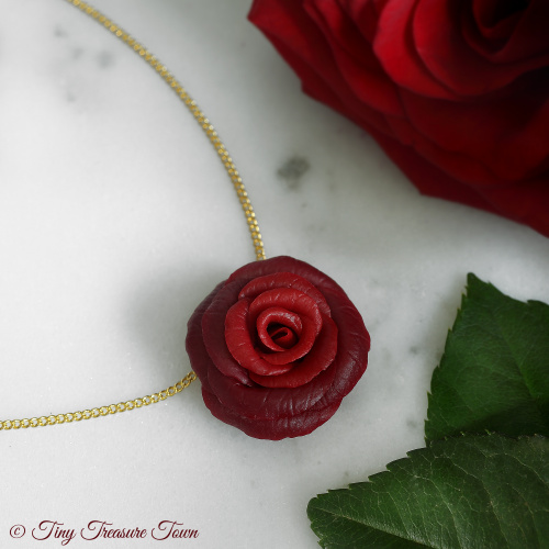 Blütenzauber Halskette Dunkelrote Rose-31